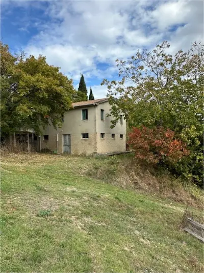 Casale via Menocchia 47, Carassai