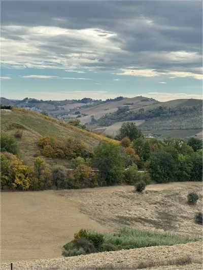 Casale via Menocchia 47, Carassai