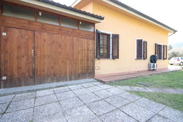 Villa Trifamiliare via Di Tiglio 611, Capannori