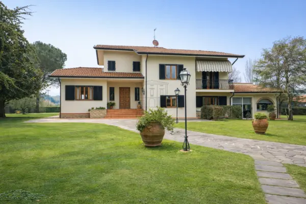 Villa via Vecchia Pesciatina 84, Lucca