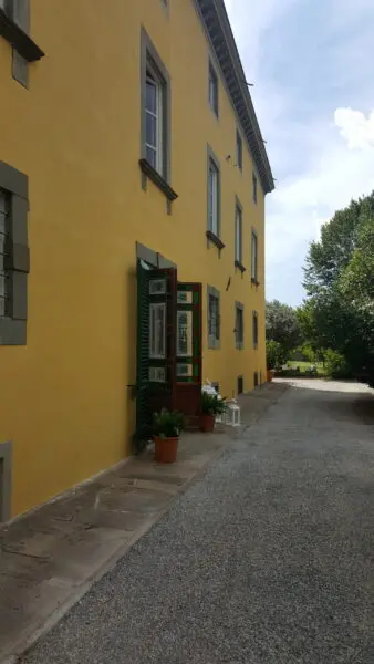Villa via Di Casa Cimi, Lucca