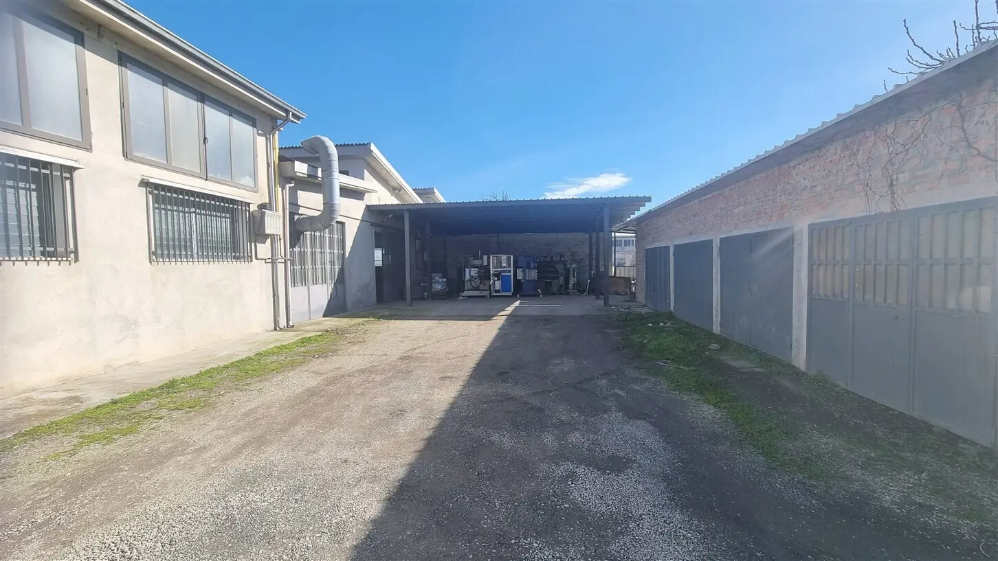 Immagine per Industriale in vendita a Parma via Enrico Forlanini