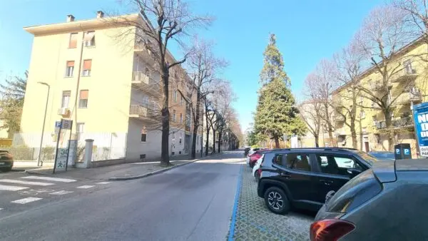 Quadrilocale viale Osacca 6, Parma