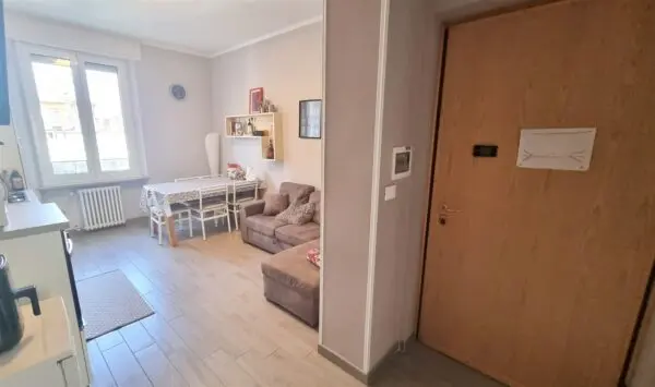 Quadrilocale viale Osacca 6, Parma