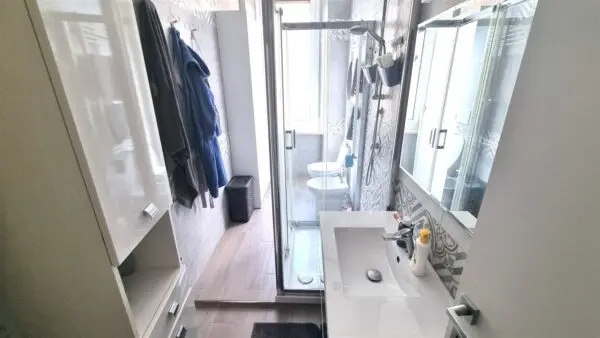 Quadrilocale viale Osacca 6, Parma