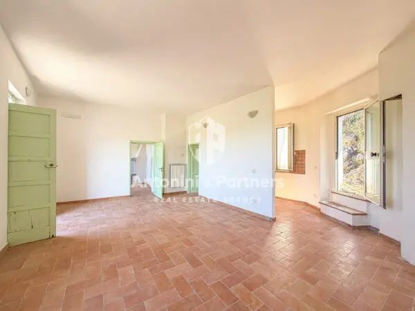 Villa Trifamiliare strada Provinciale 421, Massa Martana