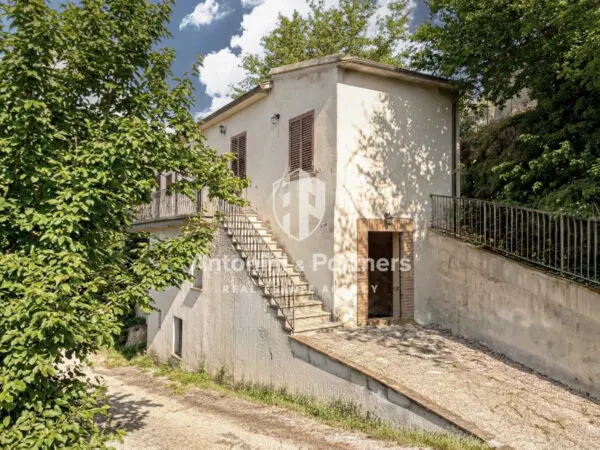 Villa Trifamiliare strada Provinciale 421, Massa Martana