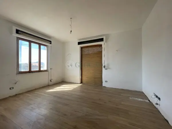 Appartamento via Bradia 28, Sarzana