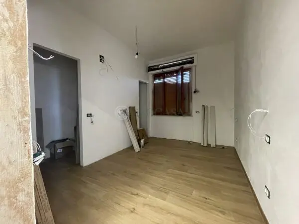 Appartamento via Bradia 28, Sarzana