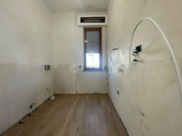 Appartamento via Bradia 28, Sarzana