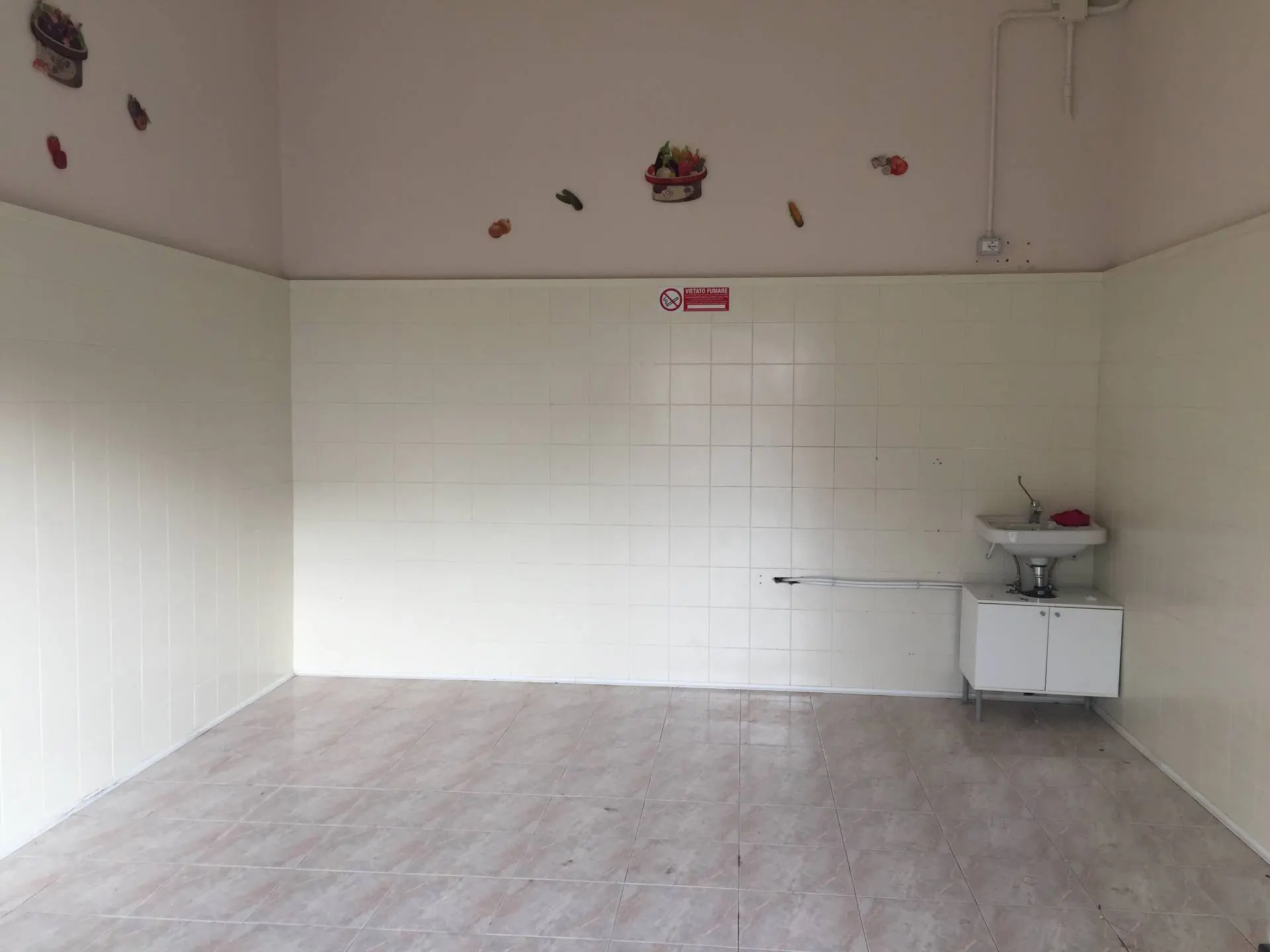 Immagine per Locale Commerciale in affitto a Telese Terme TELESE VIA CRISTOFORO COLOMBO 
