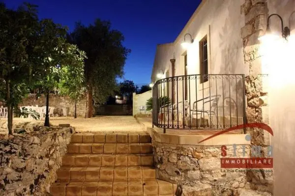 Villa strada Per Canicattini, Siracusa
