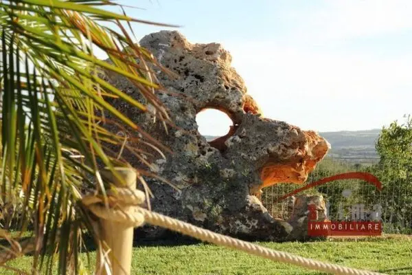 Villa strada Per Canicattini, Siracusa