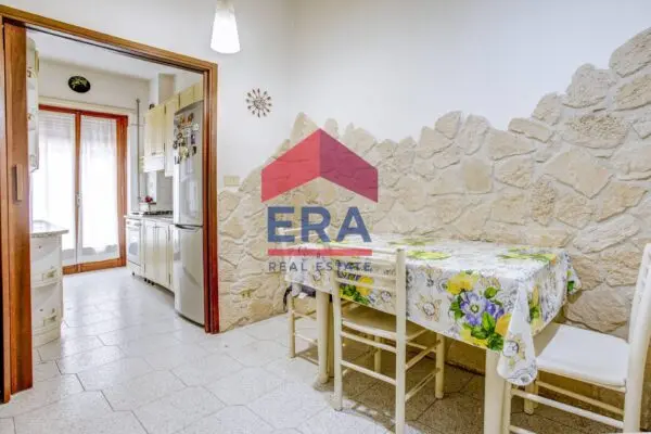 Appartamento via Enrico Fermi 49, Roma