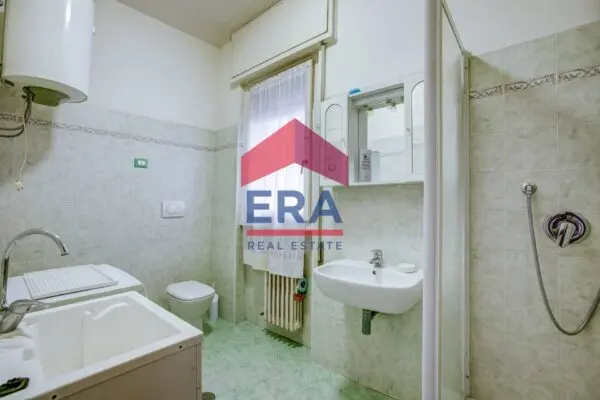 Appartamento via Enrico Fermi 49, Roma