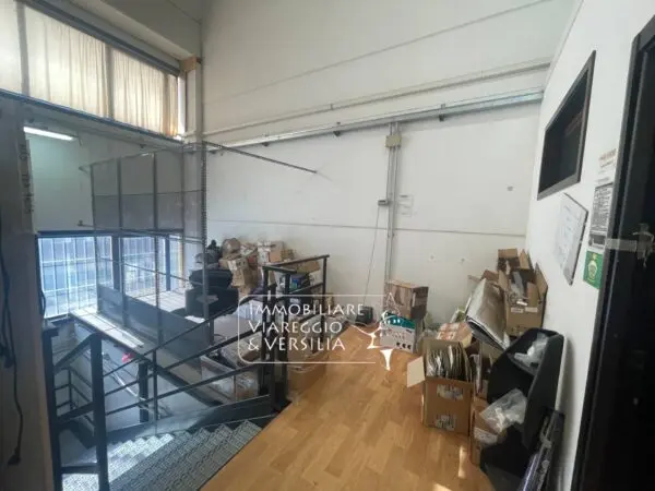 Magazzino via Libeccio 47, Viareggio