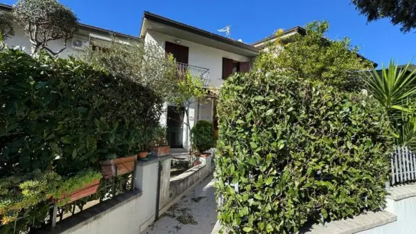 Villetta A Schiera via Quadrelle, Taurano