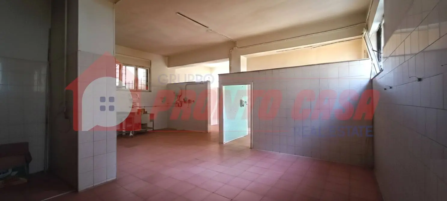 Immagine per Locale Commerciale in vendita a Serracapriola Via PAPA GIOVANNI XXIII 3-5