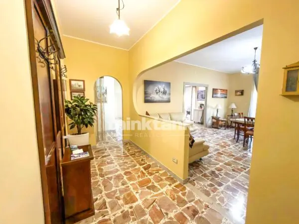 Appartamento via Giovanni Angelo Montorsoli, Siracusa