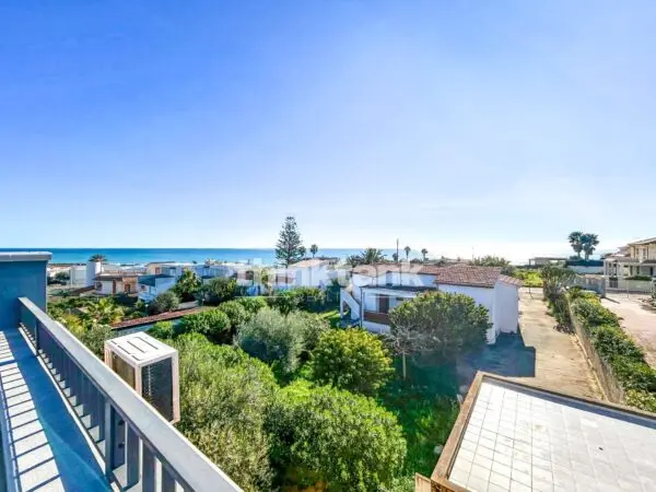 Villa strada San Lorenzo, Noto