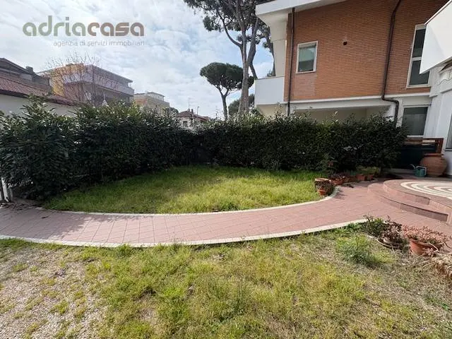 Immagine per Appartamento in vendita a Riccione Viale Trento Trieste 
