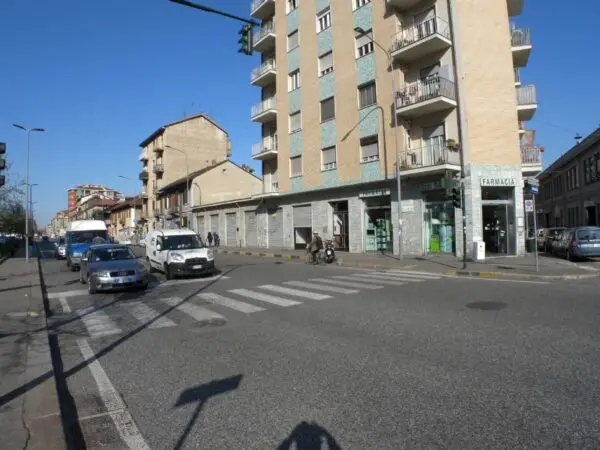 Negozio via Cigna 118, Torino