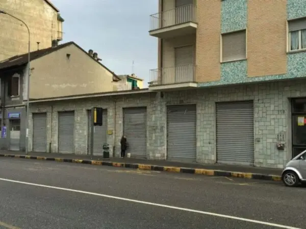 Negozio via Cigna 118, Torino
