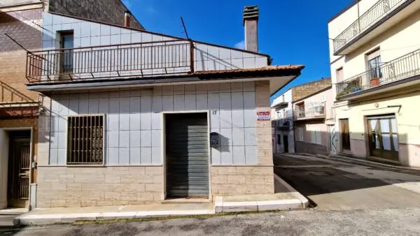 Appartamento via Properzio 17, San Nicandro Garganico