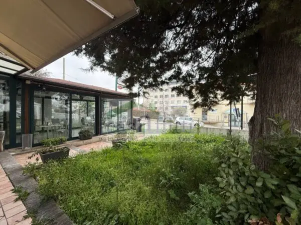 Locale Commerciale via Dei Vestini 114, Chieti