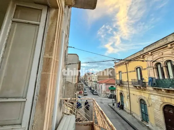 Appartamento via Isonzo, Siracusa