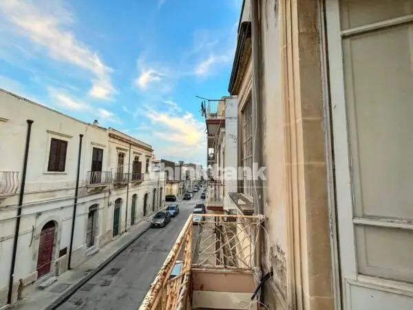 Appartamento via Isonzo, Siracusa