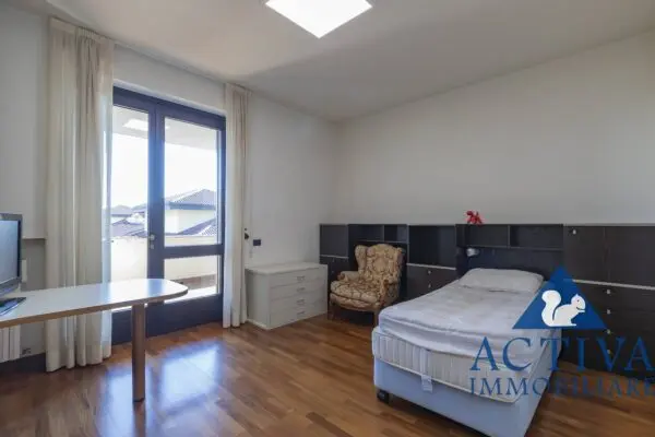 Villa via Arezzo 7, Olgiate Olona