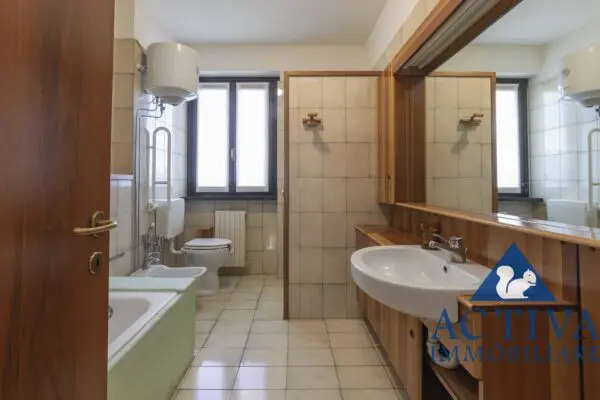 Villa via Arezzo 7, Olgiate Olona