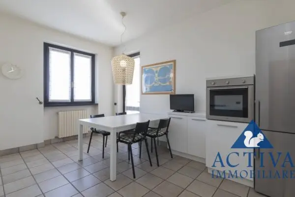Villa via Arezzo 7, Olgiate Olona