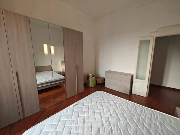 Appartamento via Spartaco 10, Milano