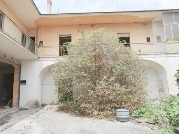 Casa Indipendente via, Macerata Campania
