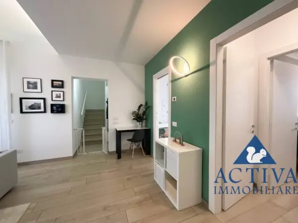 Appartamento via Santa Sofia 226, Venegono Superiore