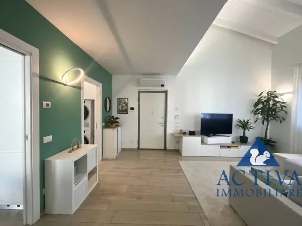 Appartamento via Santa Sofia 226, Venegono Superiore