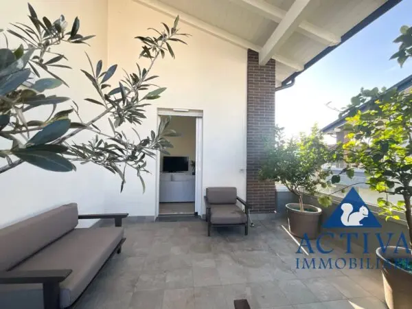 Appartamento via Santa Sofia 226, Venegono Superiore