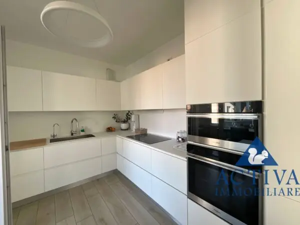 Appartamento via Santa Sofia 226, Venegono Superiore