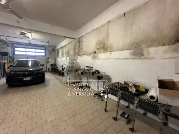Magazzino via Puccini 280, Viareggio