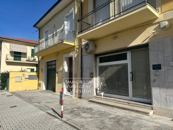 Magazzino via Puccini 280, Viareggio
