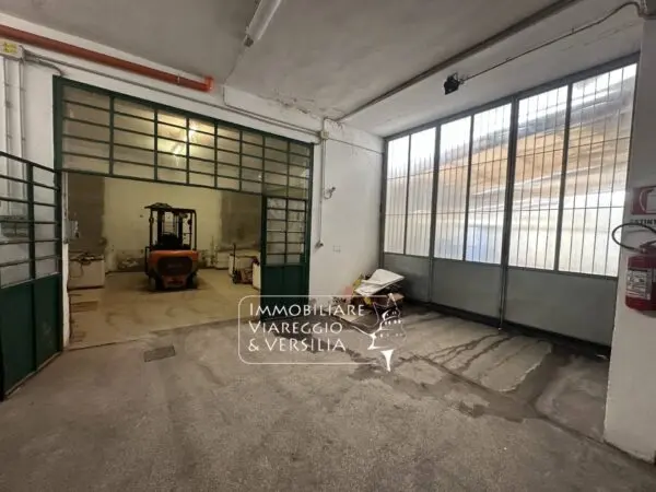 Magazzino via Puccini 280, Viareggio