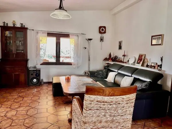 Villa via, Muravera