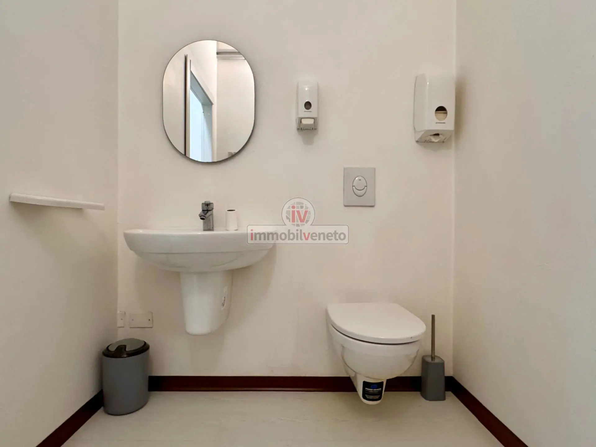 Immagine per Attività Commerciale in vendita a Lonigo VIA ROMA 52
