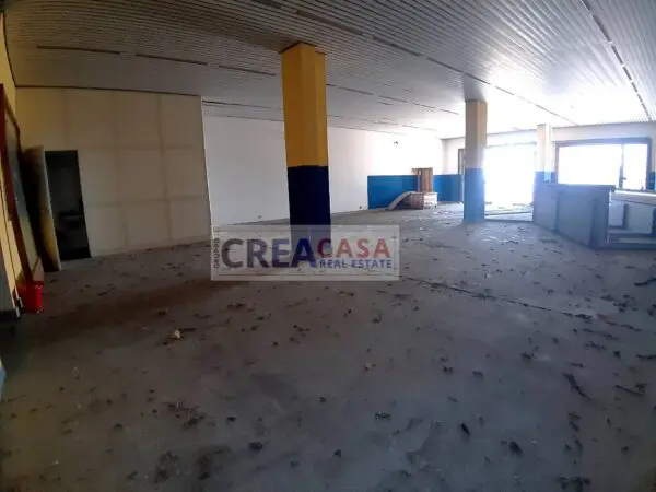 Locale Commerciale via Spiaggia, Mascali