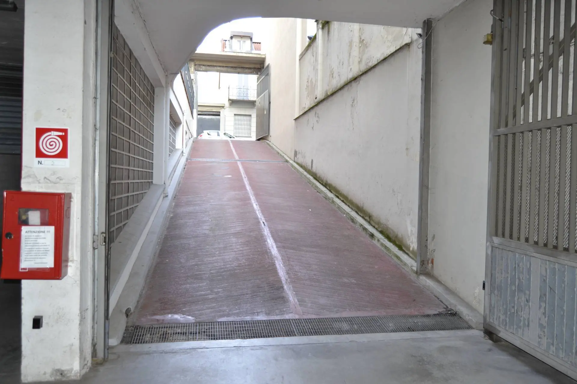 Immagine per Box / Posto auto in vendita a Torino Via San Bernardino 21