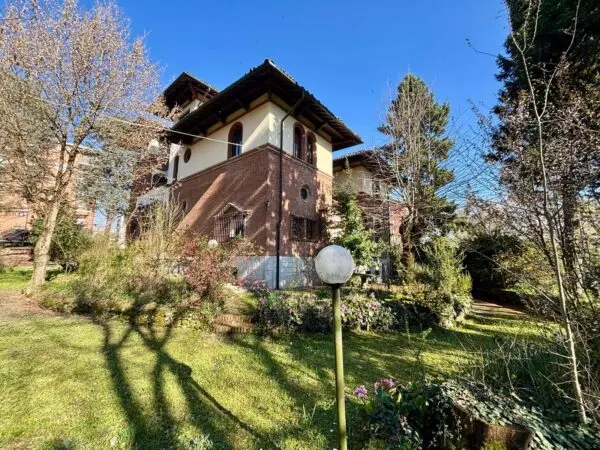 Villa via, Alessandria