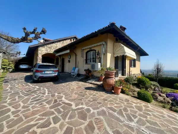 Villa via, Alessandria