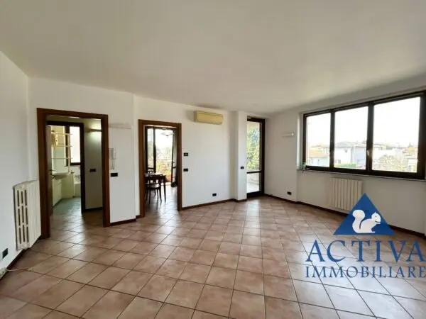 Appartamento via Feltre 42, Olgiate Olona